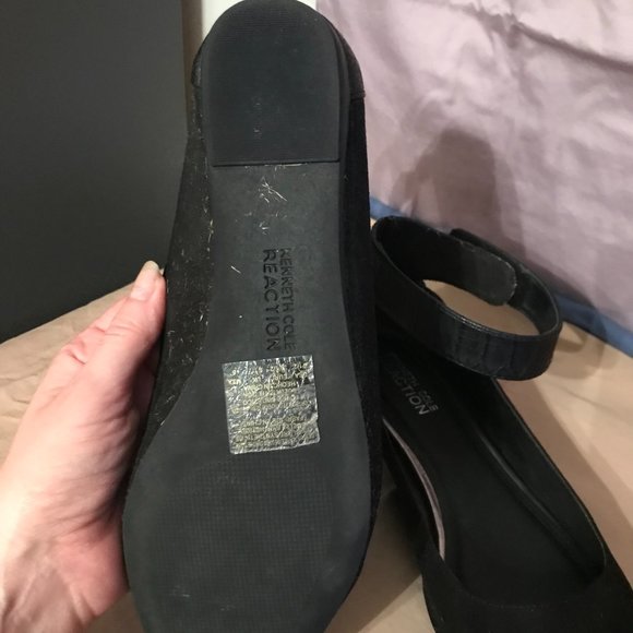 Kenneth Cole Ankle Strap Flats, Size 8.5 - Picture 2 of 3